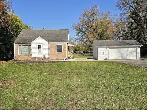 Photo of S77W15886 Woods Rd, Muskego, WI 53150 (MLS # 1986575)