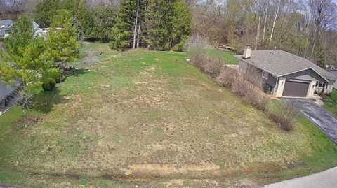 Photo of 1200 W Glen River Rd, Glendale, WI 53217 (MLS # 1958513)