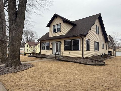 124 Pine St N, Caledonia, MN 55921 - MLS#: 1908612