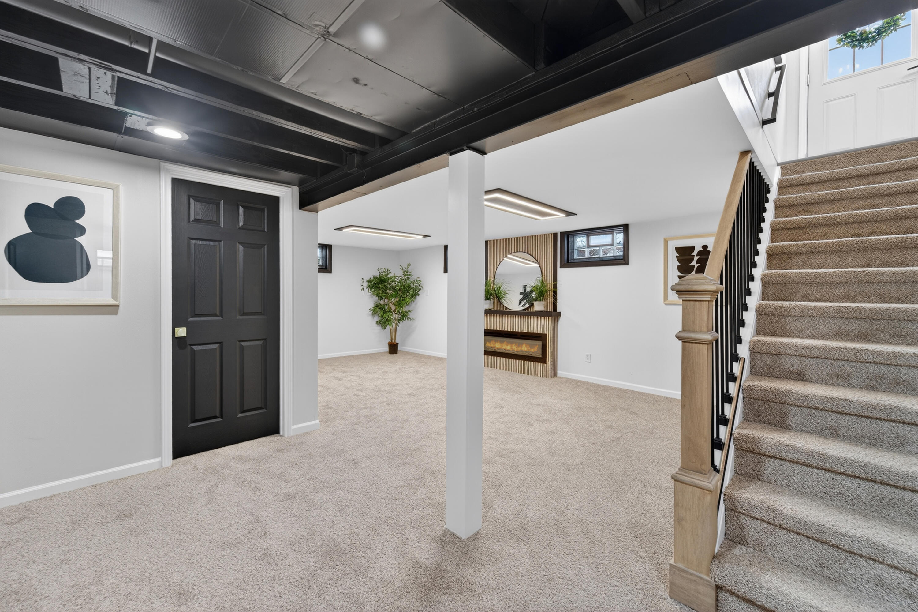 Oak Creek, Wisconsin 53154, United States, 3 Bedrooms Bedrooms, ,2 BathroomsBathrooms,Residential,Pending,253358