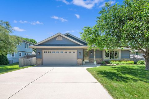 Photo of 8381 S 15th Ave, Oak Creek, WI 53154 (MLS # 1971145)