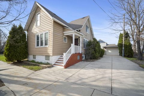 Photo of 1338 W Brown St, Milwaukee, WI 53205 (MLS # 1956918)