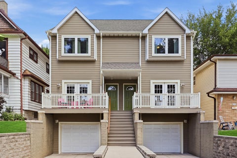 Photo of 2586 S Austin St, Milwaukee, WI 53207 (MLS # 1976834)
