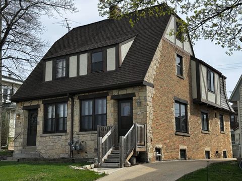 Photo of 2420 N 60th St, Milwaukee, WI 53210 (MLS # 1959830)