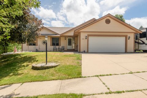 Photo of 2605 Campfire Xing, Waukesha, WI 53189 (MLS # 1969584)