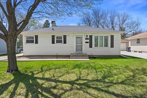 Photo of 2951 S 101st St, West Allis, WI 53227 (MLS # 1958998)