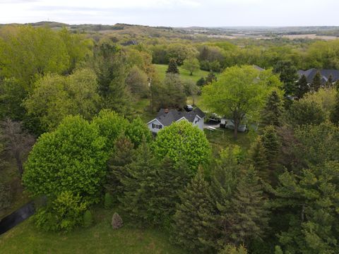 Photo of W303S1752 Brandybrook Rd, Genesee, WI 53188 (MLS # 1962286)