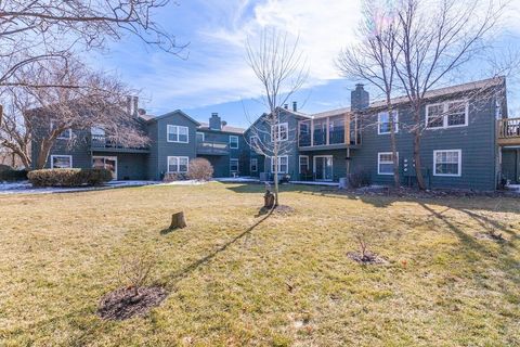 Photo of 650 Dundee Ln, Hartland, WI 53029 (MLS # 1952501)