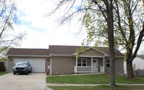 Photo of 1860 Neal Ct, Green Bay, WI 54302 (MLS # 1959956)