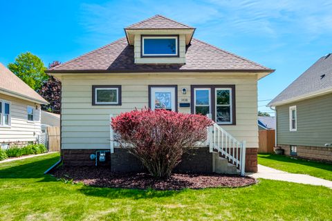 Photo of 1438 S 95th St, West Allis, WI 53214 (MLS # 1962474)
