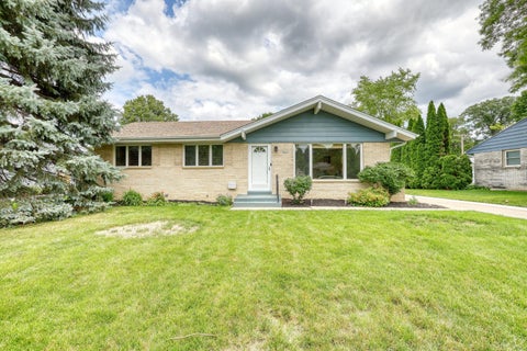 Photo of 8486 N 51st St, Brown Deer, WI 53223 (MLS # 1970995)