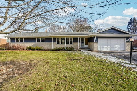 Photo of 6936 N Braeburn Ln, Glendale, WI 53209 (MLS # 1948997)