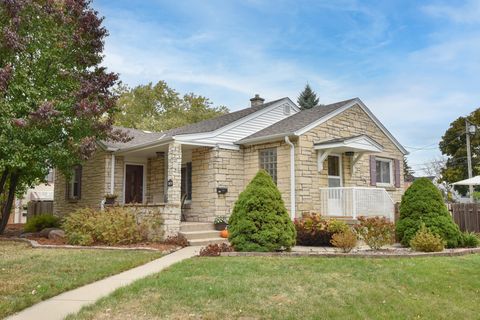 Photo of 2974 S 49th St, Milwaukee, WI 53219 (MLS # 1897627)
