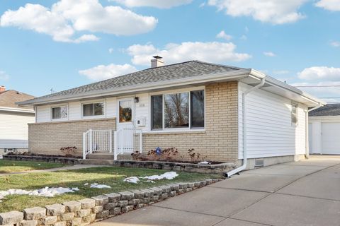 Photo of 6216 S Cory Ave, Cudahy, WI 53110 (MLS # 1945826)