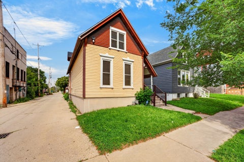 Photo of 216 W Center St, Milwaukee, WI 53212 (MLS # 1979526)