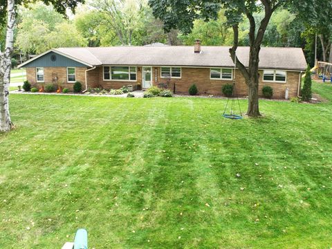 16205 Choctaw Trl, Brookfield, WI 53005 - #: 1941357