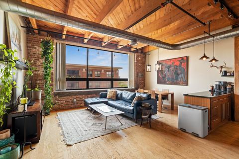 Photo of 234 E Reservoir Ave, Milwaukee, WI 53212 (MLS # 1928251)