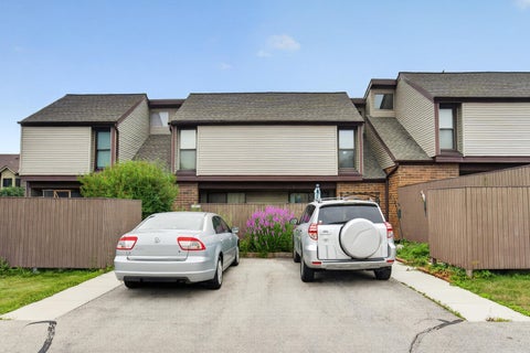 Photo of 1421 W Edgerton Ave, Milwaukee, WI 53221 (MLS # 1977069)