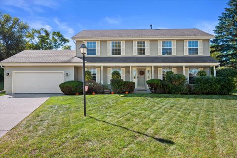 Photo of 7277 S Dover Hill Ct, Franklin, WI 53132 (MLS # 1950911)