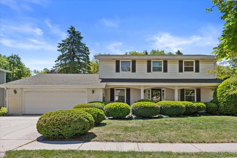 Photo of 6436 Riverdale Ln, Greendale, WI 53129 (MLS # 1965635)