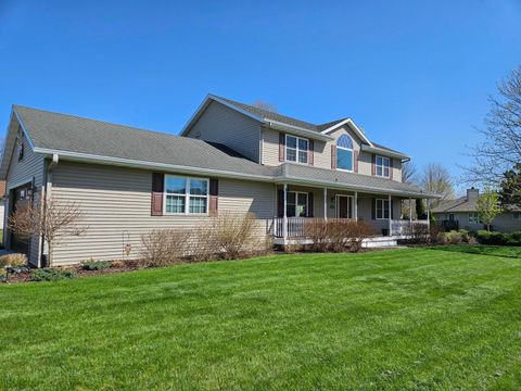 Photo of 601 Woodbridge Trl, Watertown, WI 53094 (MLS # 1959532)
