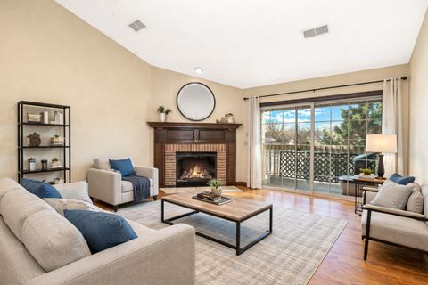 Photo of 4869 S Forest Ridge Dr, New Berlin, WI 53151 (MLS # 1949870)