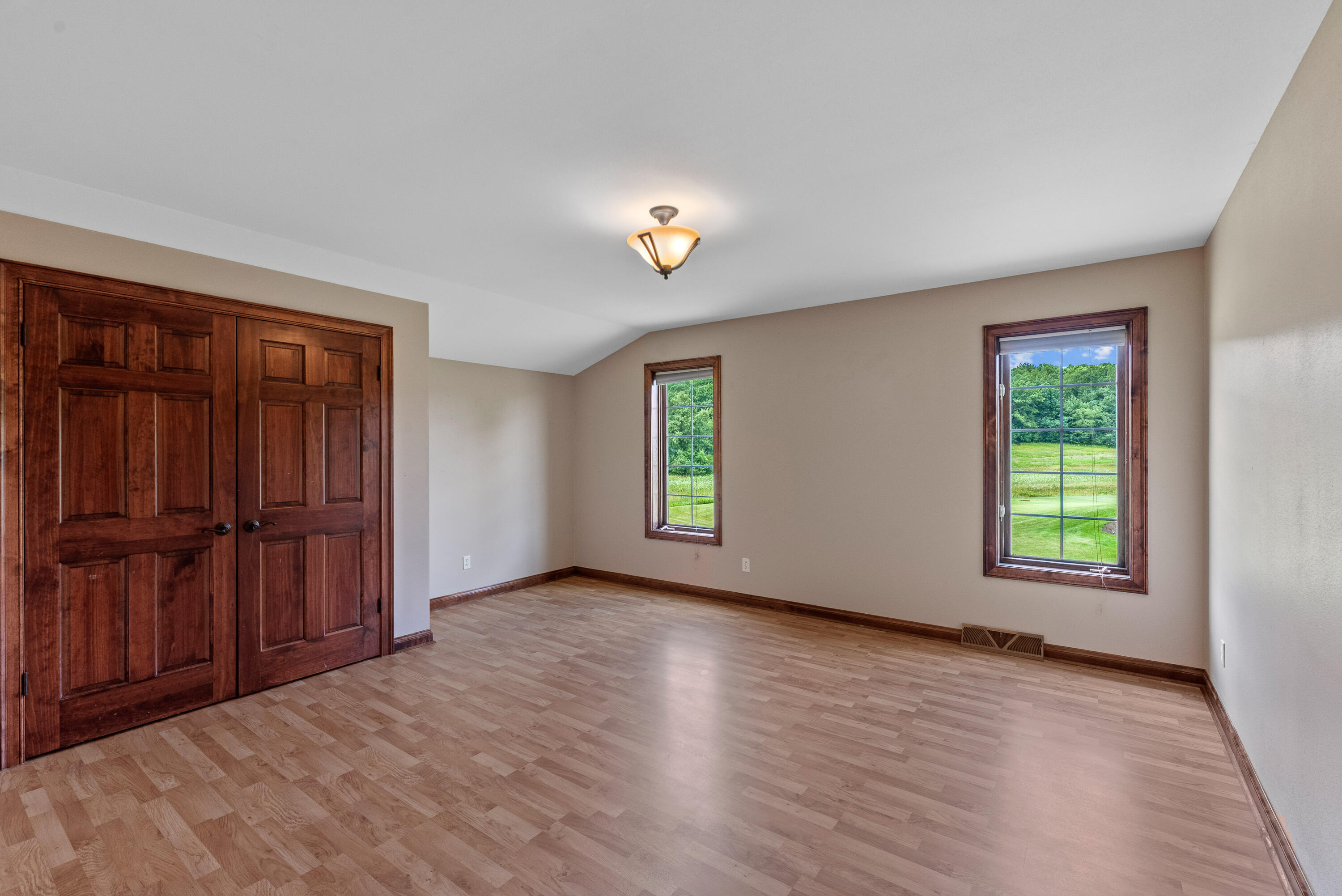 Richfield, Wisconsin 53017, United States, 4 Bedrooms Bedrooms, ,4 BathroomsBathrooms,Residential,Active,175504