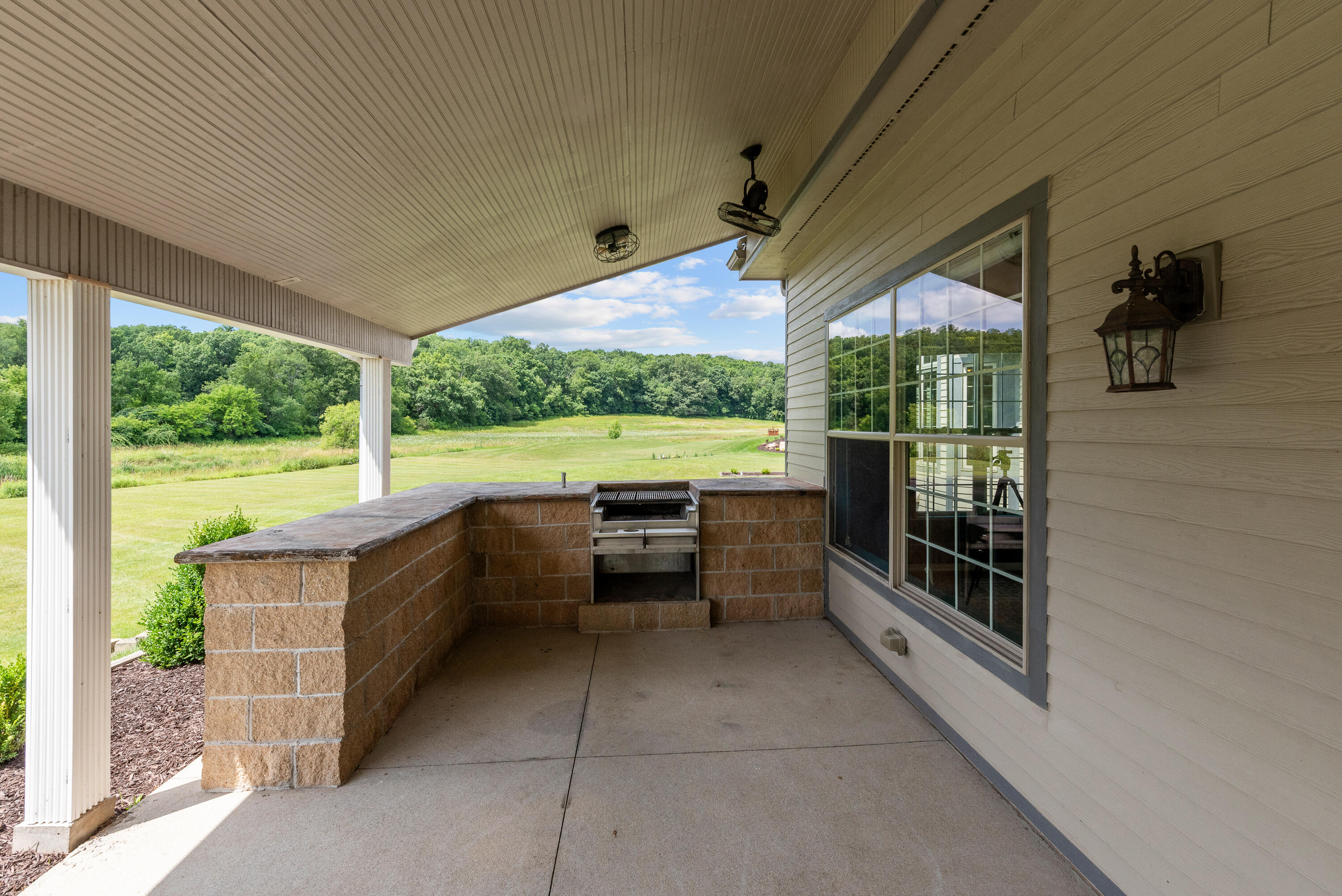 Richfield, Wisconsin 53017, United States, 4 Bedrooms Bedrooms, ,4 BathroomsBathrooms,Residential,Active,175504