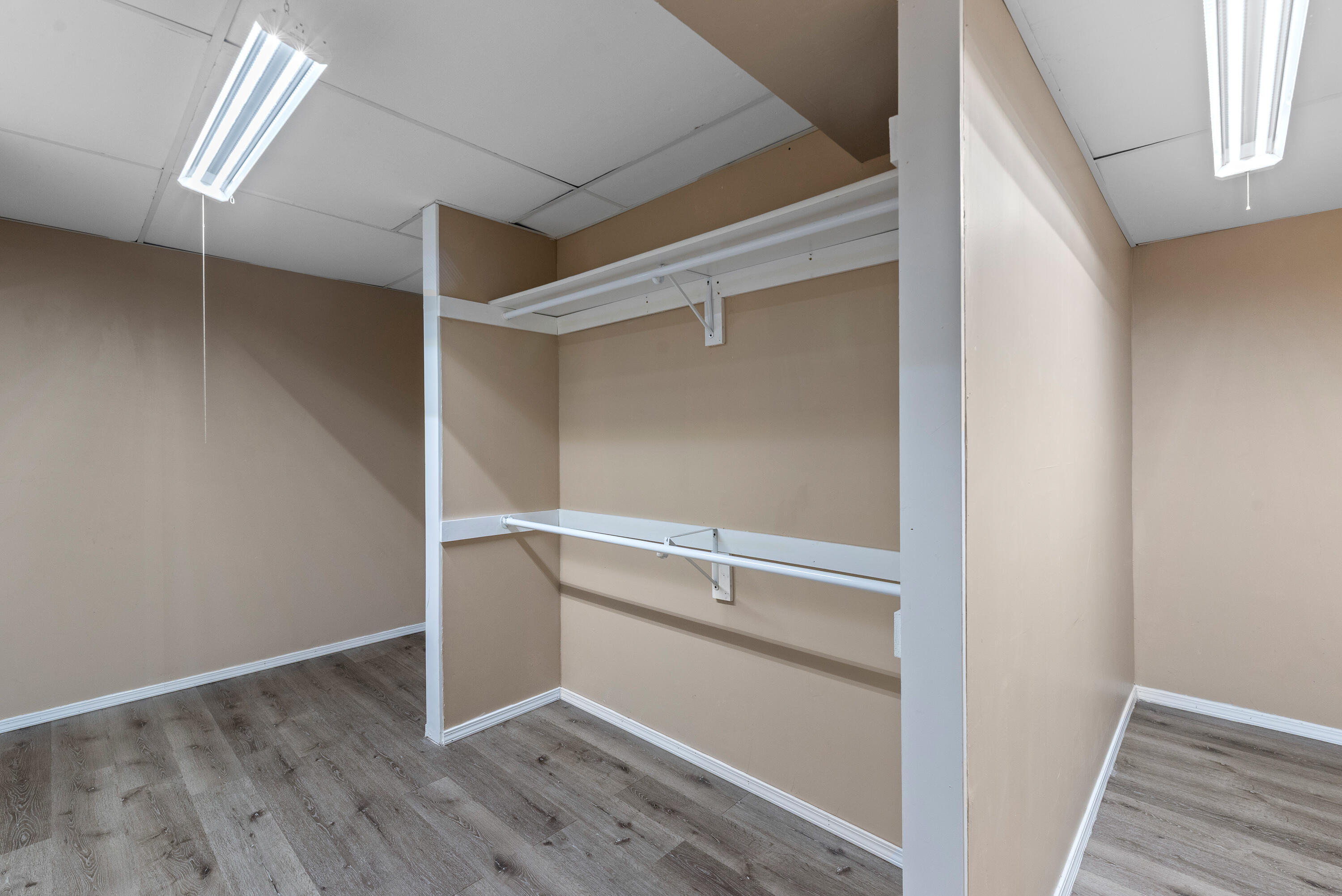 Richfield, Wisconsin 53017, United States, 4 Bedrooms Bedrooms, ,4 BathroomsBathrooms,Residential,Active,175504