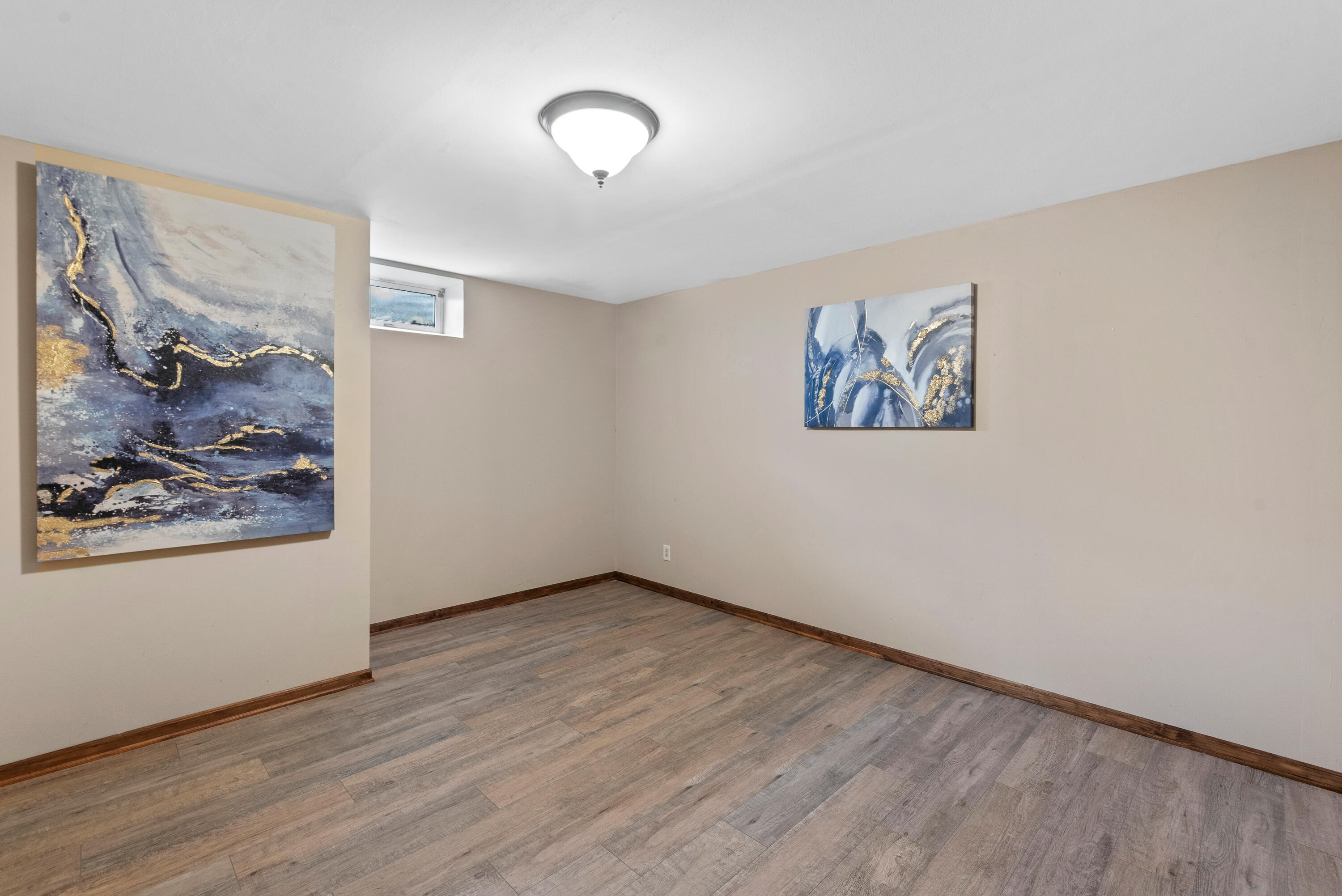 Richfield, Wisconsin 53017, United States, 4 Bedrooms Bedrooms, ,4 BathroomsBathrooms,Residential,Active,175504