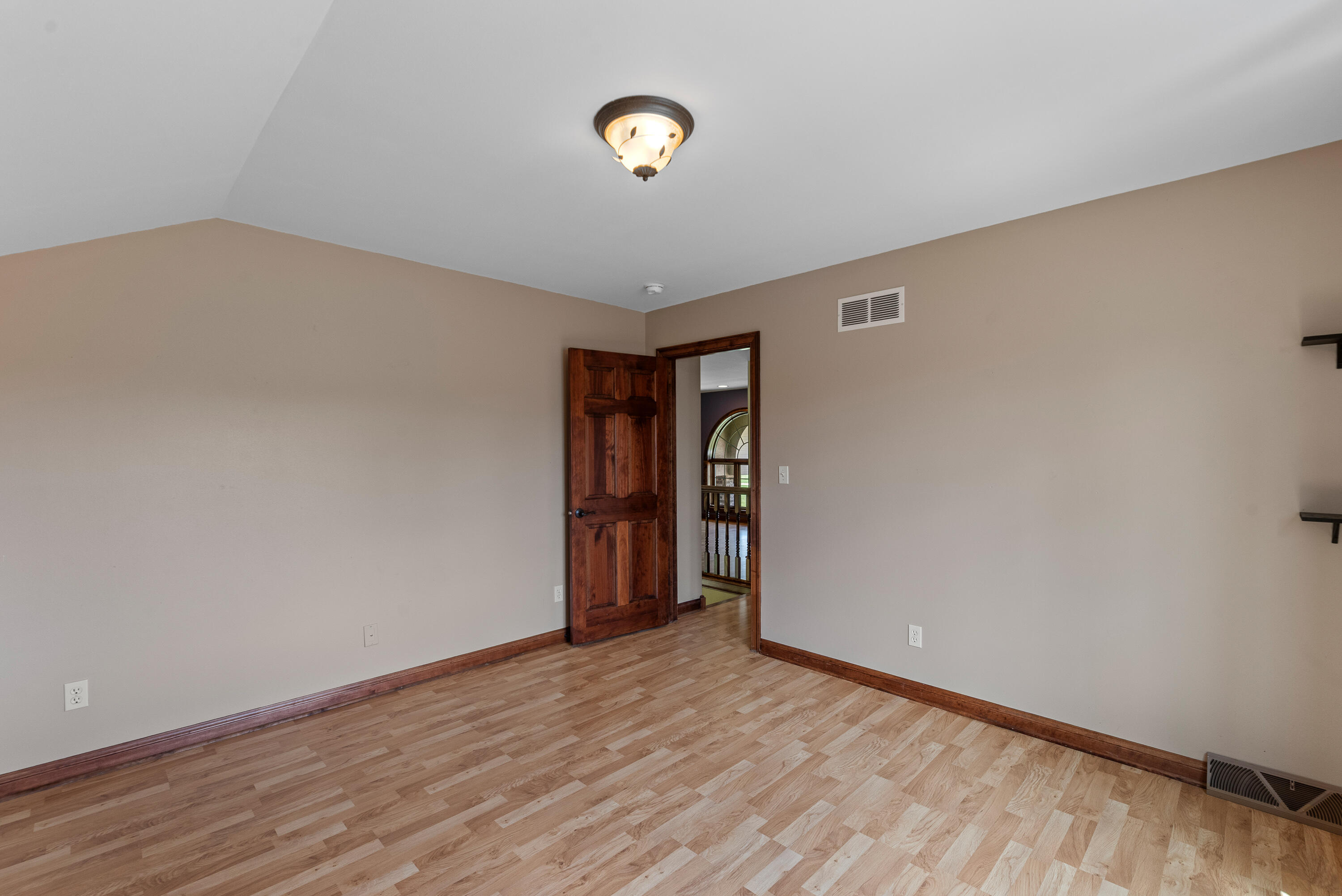 Richfield, Wisconsin 53017, United States, 4 Bedrooms Bedrooms, ,4 BathroomsBathrooms,Residential,Active,175504