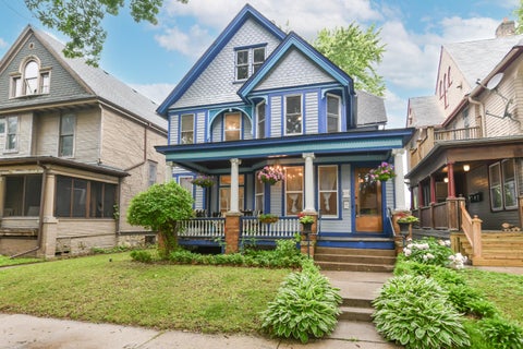 Photo of 933 N 34th St, Milwaukee, WI 53208 (MLS # 1980056)