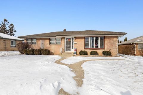 Photo of 1608 W Whitaker Ave, Milwaukee, WI 53221 (MLS # 1948698)