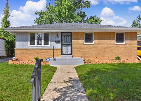 Photo of 6715 N 78th St, Milwaukee, WI 53223 (MLS # 1977061)