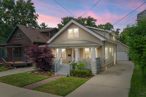Photo of 1220 E Warnimont Ave, Milwaukee, WI 53207 (MLS # 1965468)
