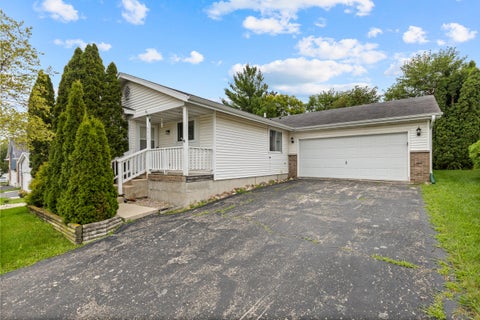 Photo of 5417 41st St, Kenosha, WI 53144 (MLS # 1977408)