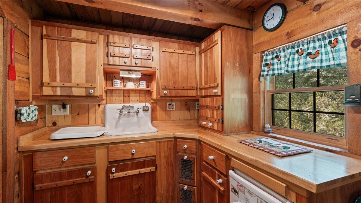 E14329 Jug Creek Rd, Union, WI 54639 | MLS 1929645 | Listing