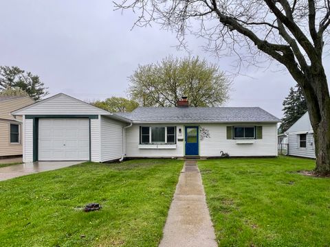 Photo of 6116 W Oklahoma Ave, Milwaukee, WI 53219 (MLS # 1959891)
