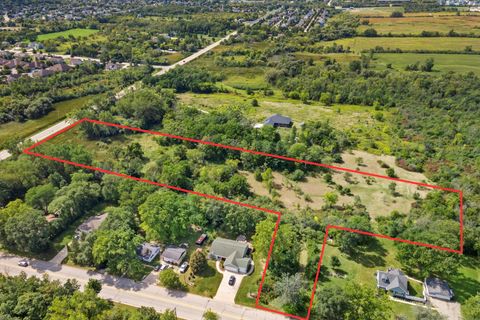 Photo of 3140 W Drexel Ave, Franklin, WI 53132 (MLS # 1933286)