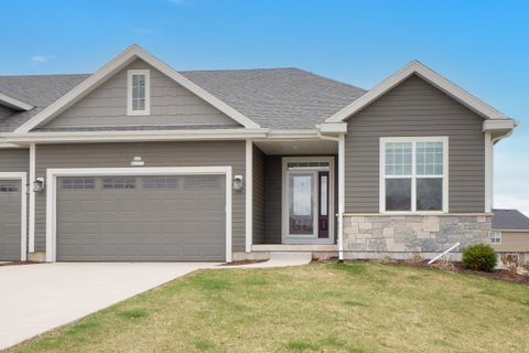 N62W21717 Augusta Pkwy, Menomonee Falls, WI 53051 - #: 1914693