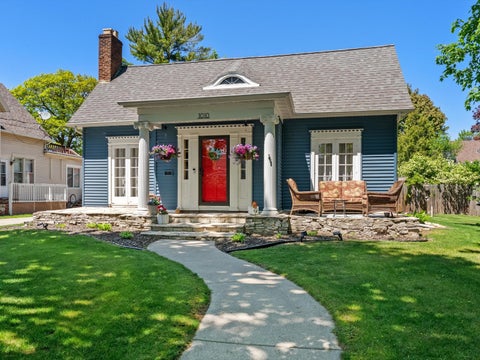 Photo of 1010 St. Clair St, Manitowoc, WI 54220 (MLS # 1965886)