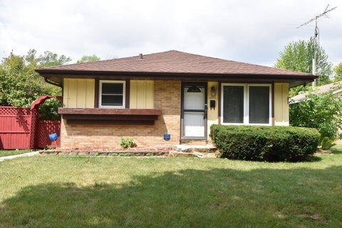 Photo of 4935 N 88th St, Milwaukee, WI 53225 (MLS # 1983135)