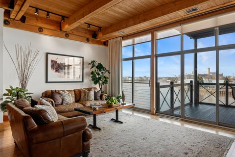 Photo of 601 E Erie St, Milwaukee, WI 53202 (MLS # 1959083)