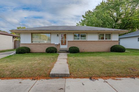 Photo of 2721 Brentwood Rd, Racine, WI 53403 (MLS # 1939684)