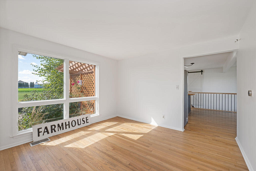 Sharon, Wisconsin 53585, United States, 3 Bedrooms Bedrooms, ,2 BathroomsBathrooms,Residential,Active,229843