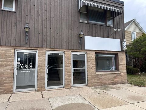 Photo of 1116 Grove Ave, Racine, WI 53405 (MLS # 1955876)