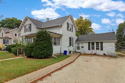 Photo of 225 Conkey St, Burlington, WI 53105 (MLS # 1939076)