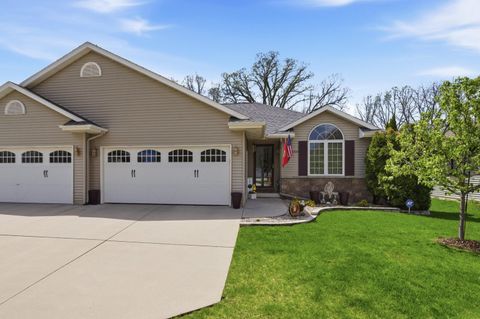 Photo of 1314 S Park Ave, Fond Du Lac, WI 54935 (MLS # 1960841)