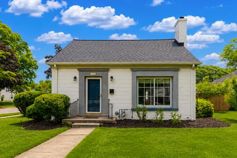 Photo of 2702 S 46th St, Milwaukee, WI 53219 (MLS # 1966442)