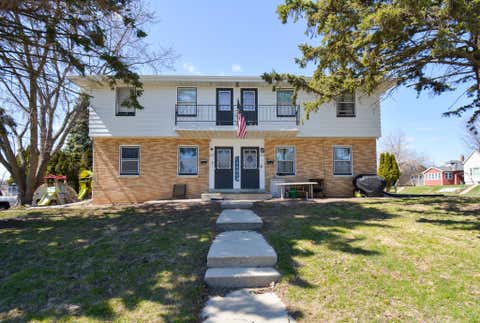 Photo of 2700 3rd Ave, South Milwaukee, WI 53172 (MLS # 1913073)